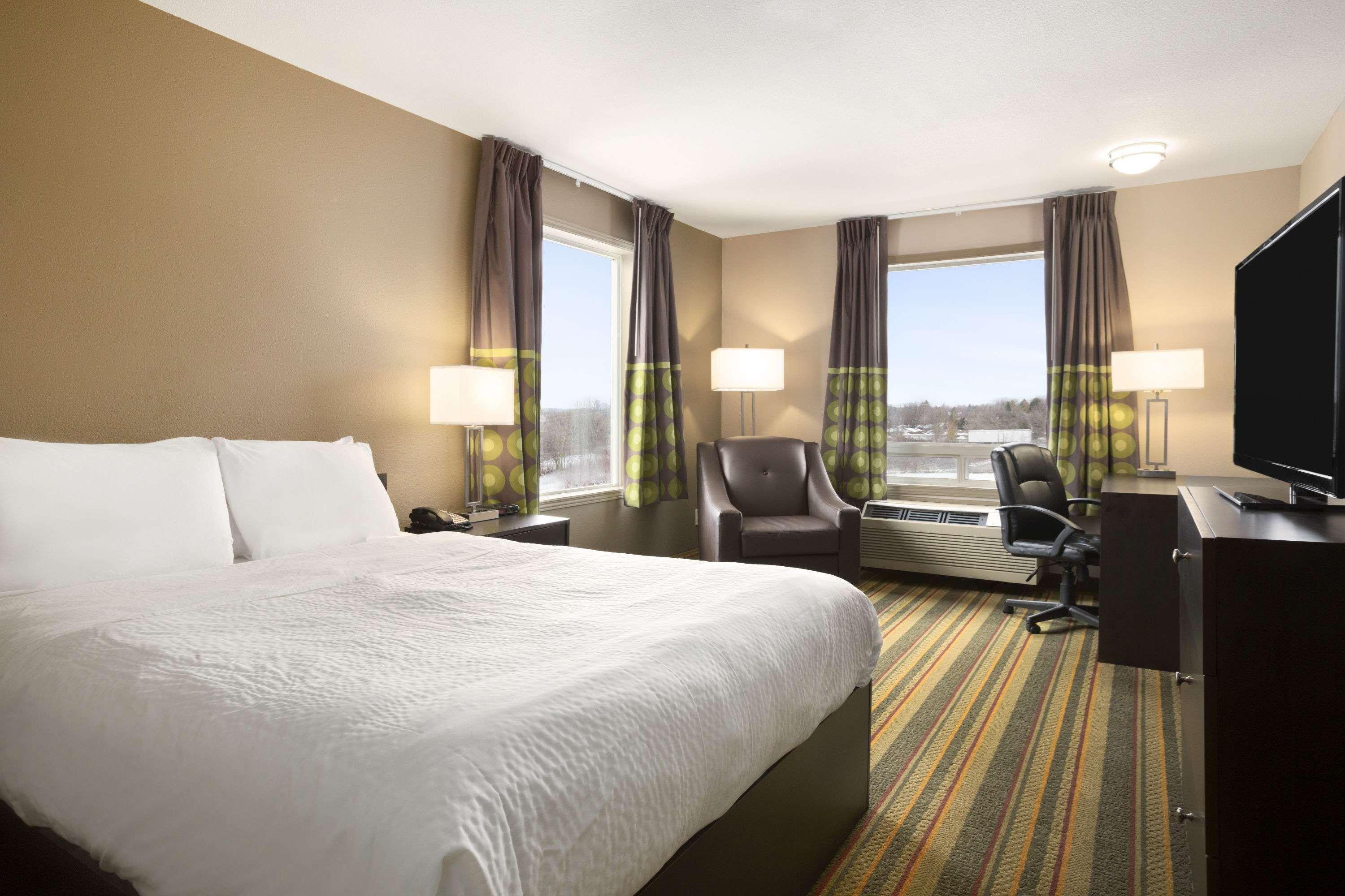 Days Inn By Wyndham וודסטוק מראה חיצוני תמונה