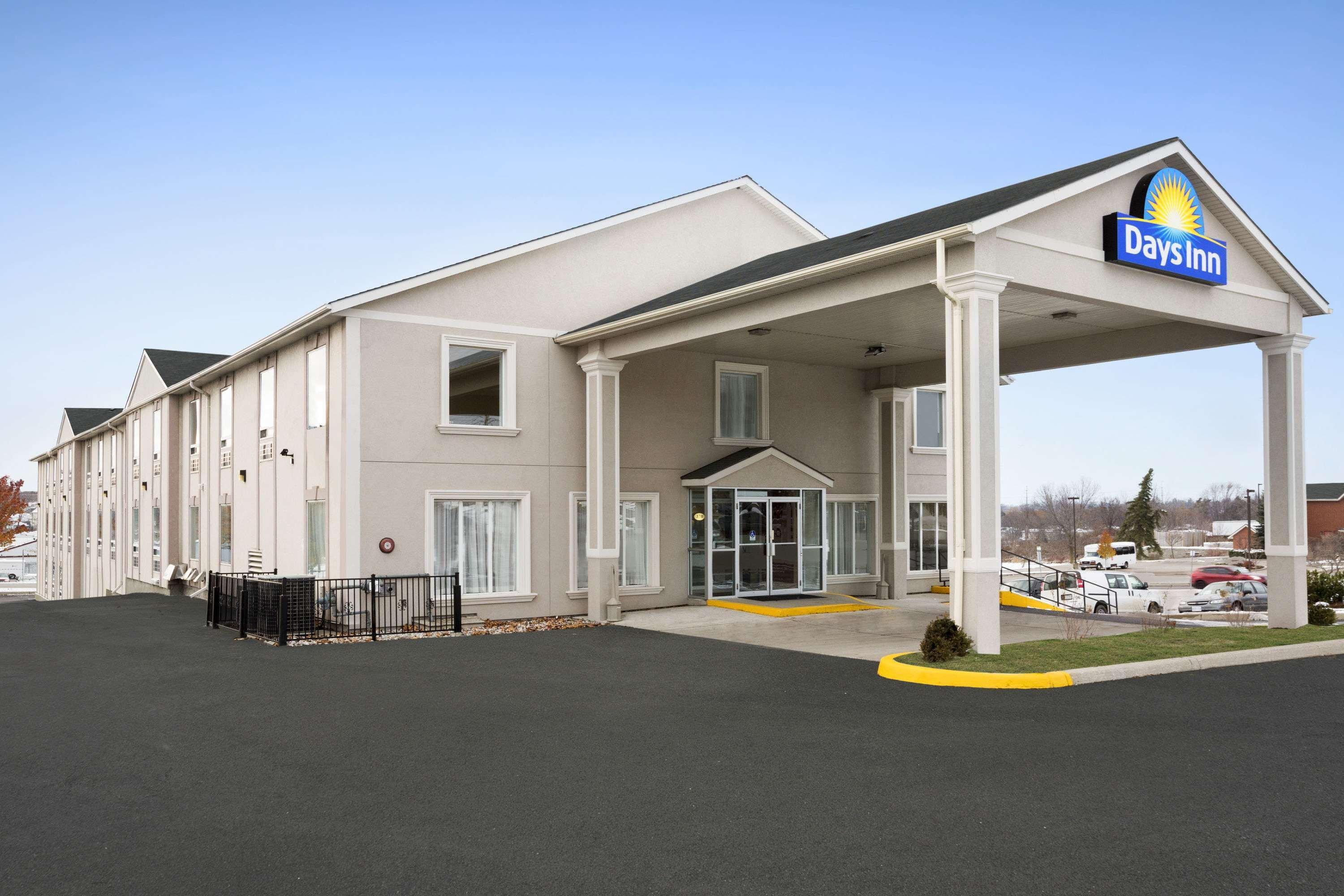 Days Inn By Wyndham וודסטוק מראה חיצוני תמונה