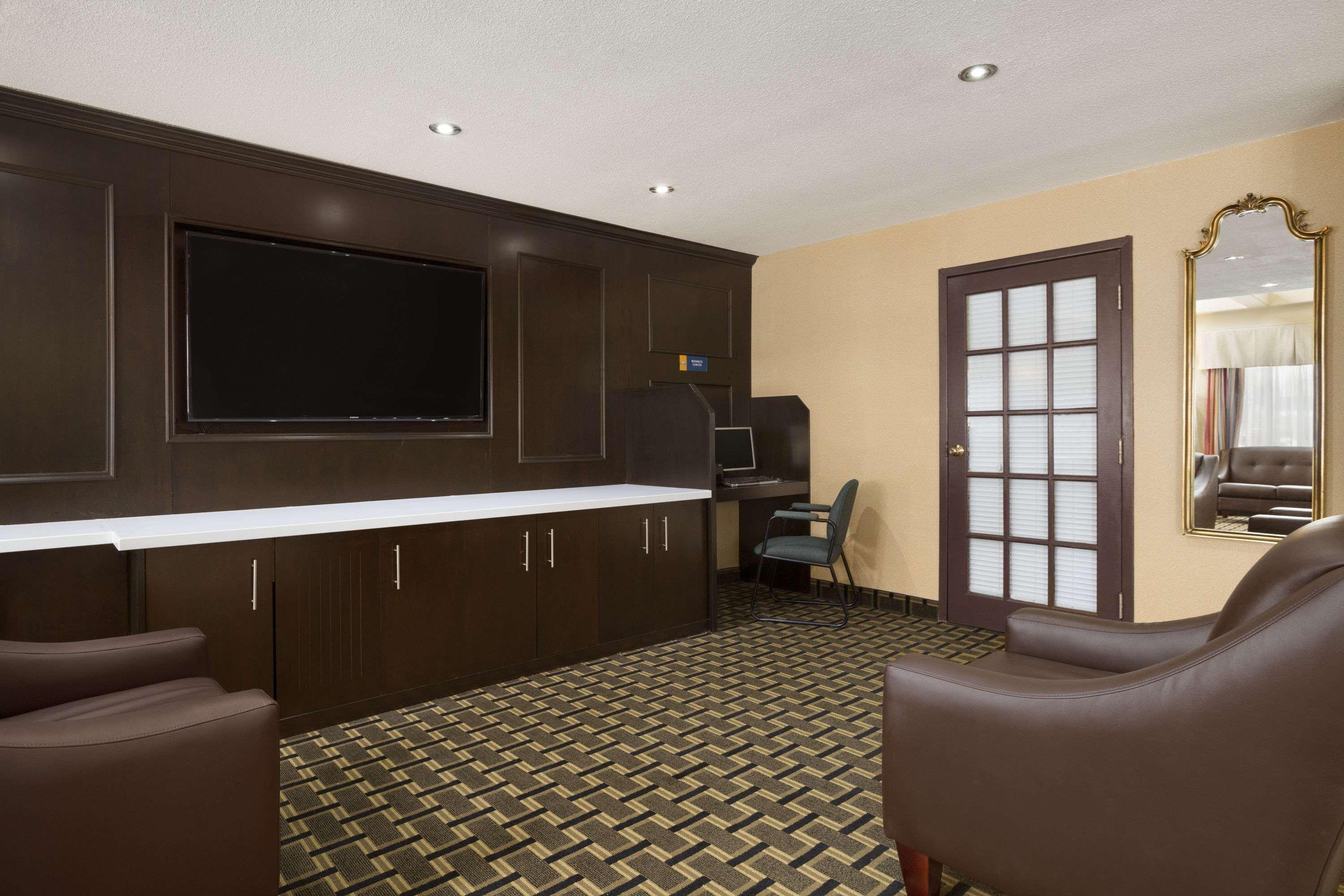 Days Inn By Wyndham וודסטוק מראה חיצוני תמונה