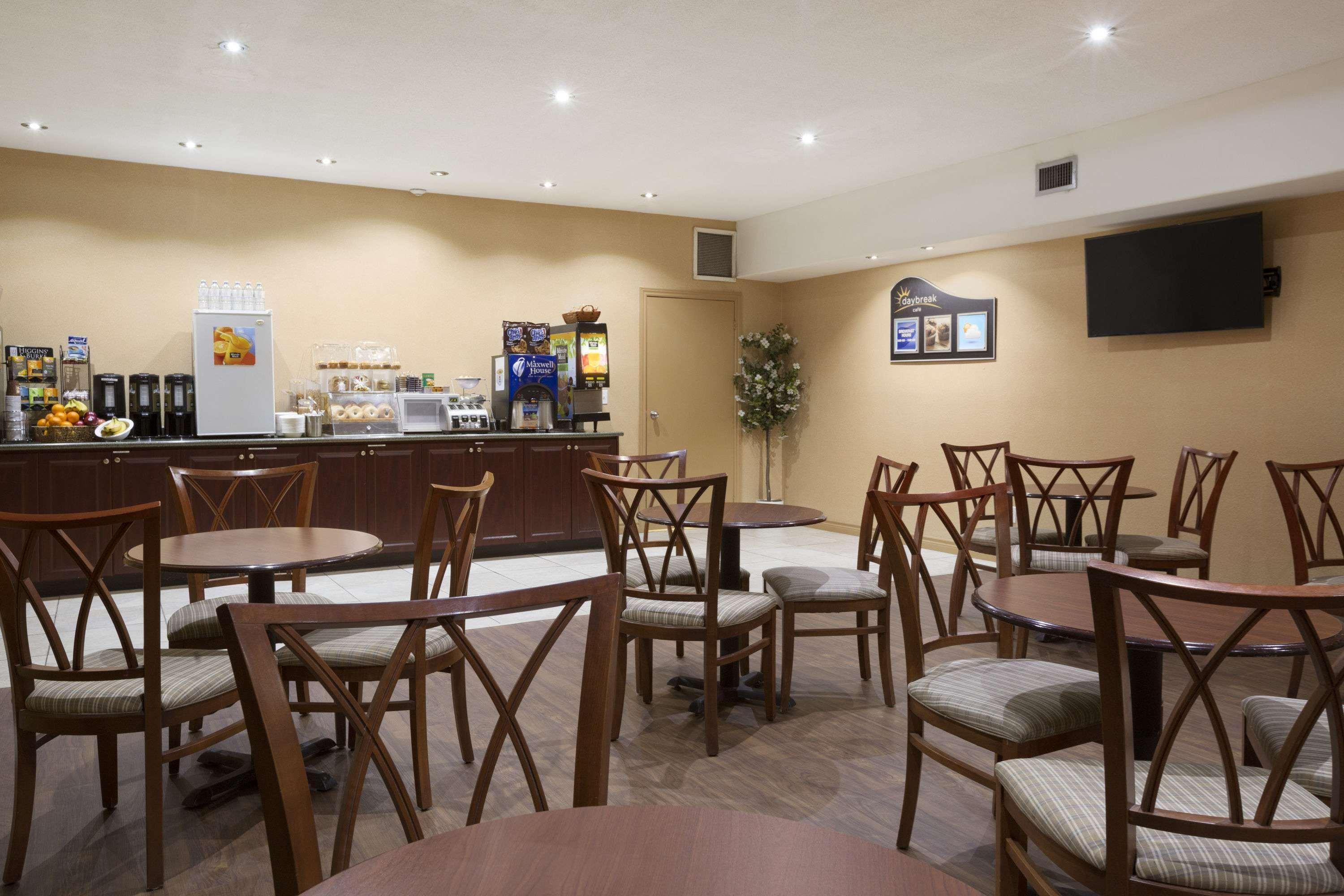 Days Inn By Wyndham וודסטוק מראה חיצוני תמונה
