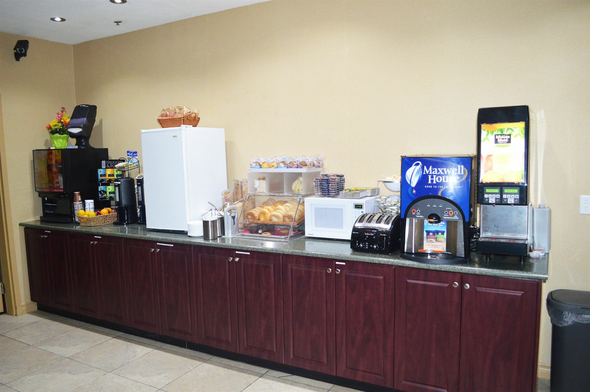 Days Inn By Wyndham וודסטוק מראה חיצוני תמונה
